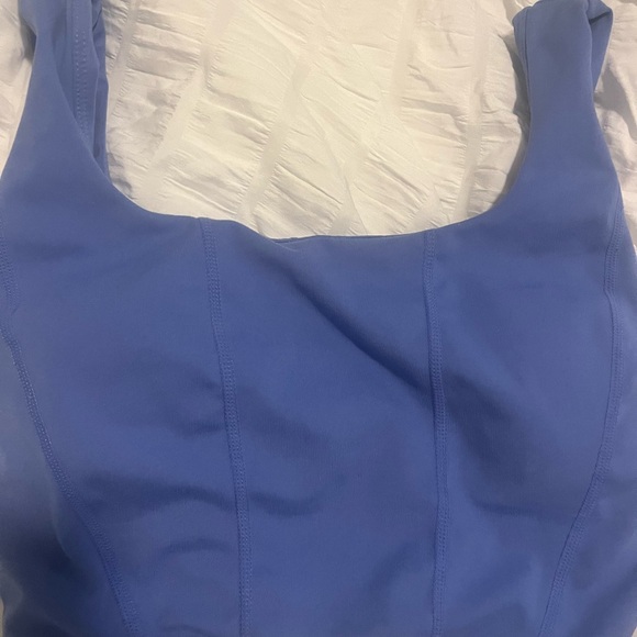 Workout crop - Picture 2 of 2